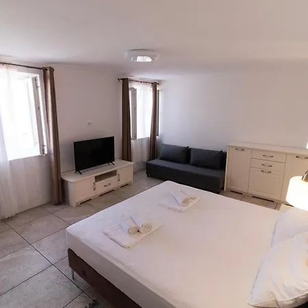 Apartman Crystal Sea Sutivan