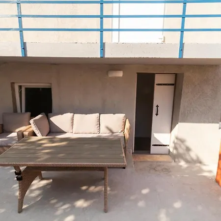 Apartman Crystal Sea Sutivan