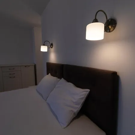 Crystal Sea Apartment *