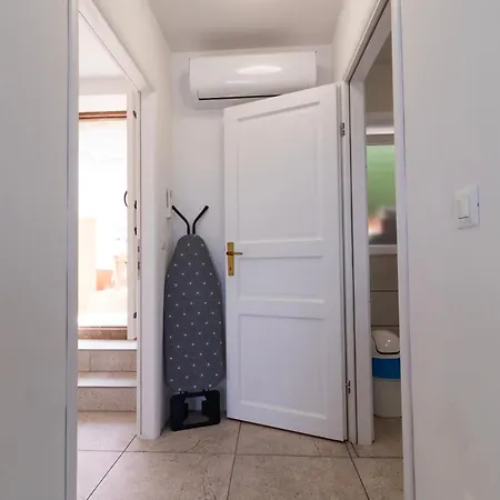 Crystal Sea Apartment