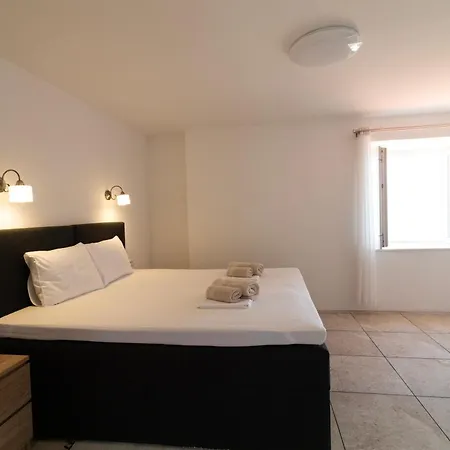 Crystal Sea Apartment