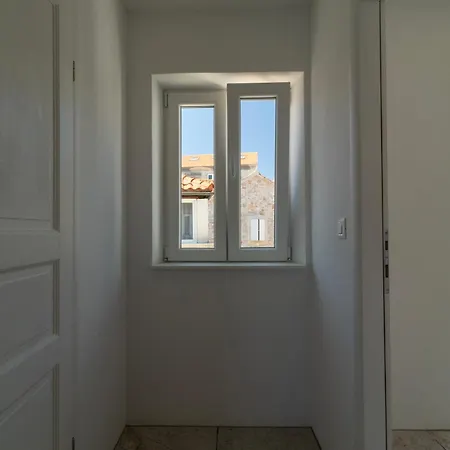Crystal Sea Apartment *