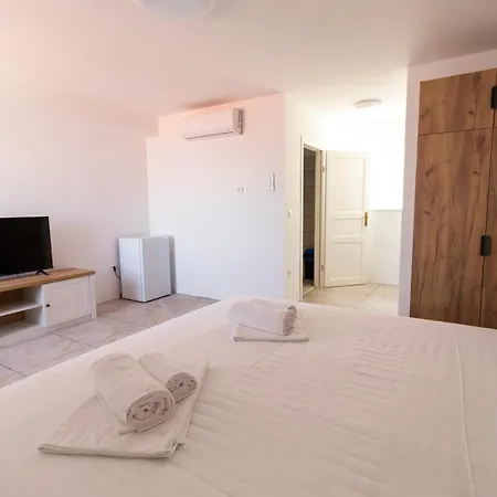 Crystal Sea Apartment